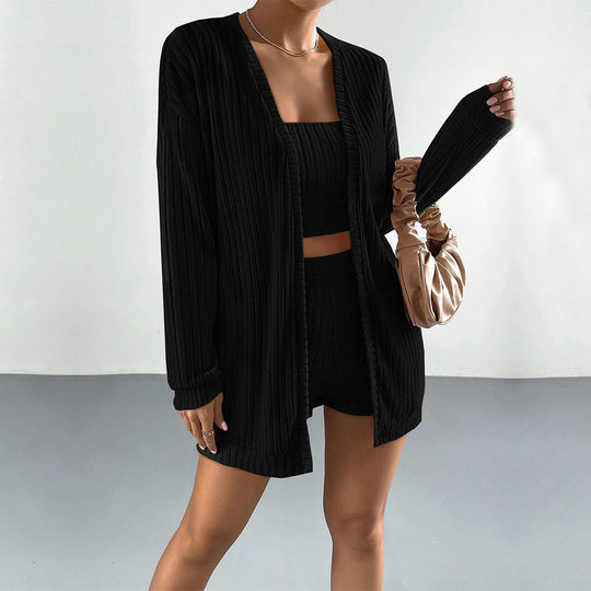 Damen gerippter Lounge-Zweiteiler mit offenem Longcardigan, tailliertem Bustier-Top und High‑Waist-Shorts Eichborn Berlin