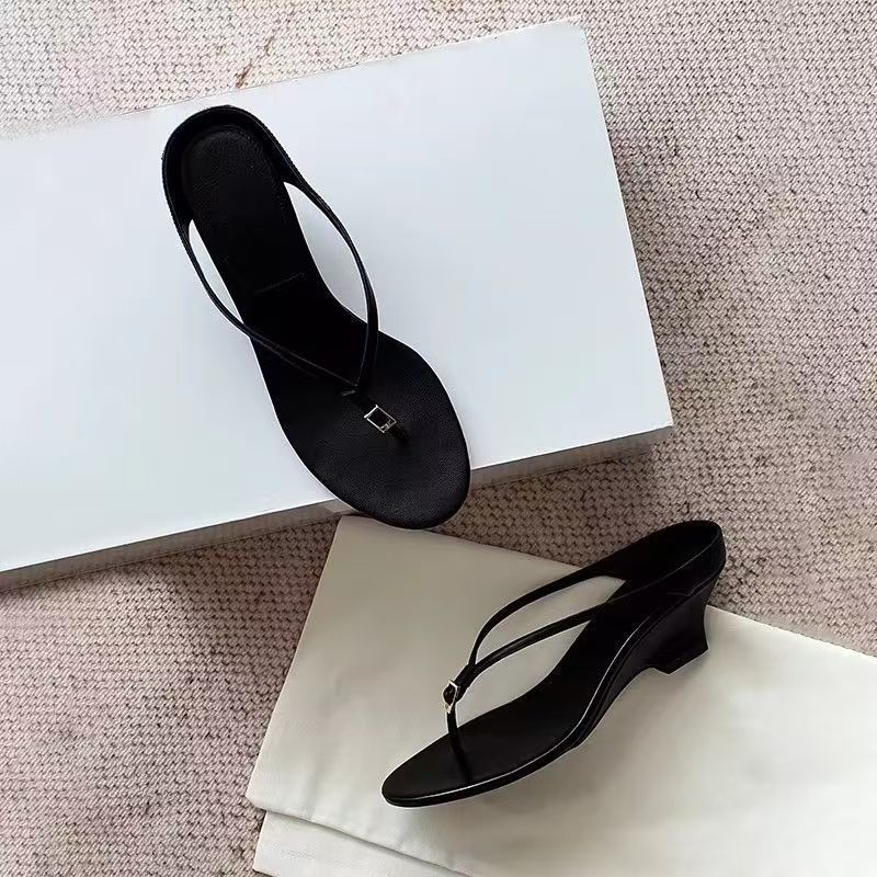 Damen elegante Zehentrenner Sandalen mit feinen Riemchen EB