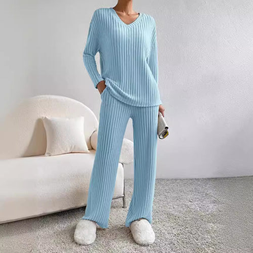 Damen Strickanzug mit V-Ausschnitt und feinem Rippdesign EB