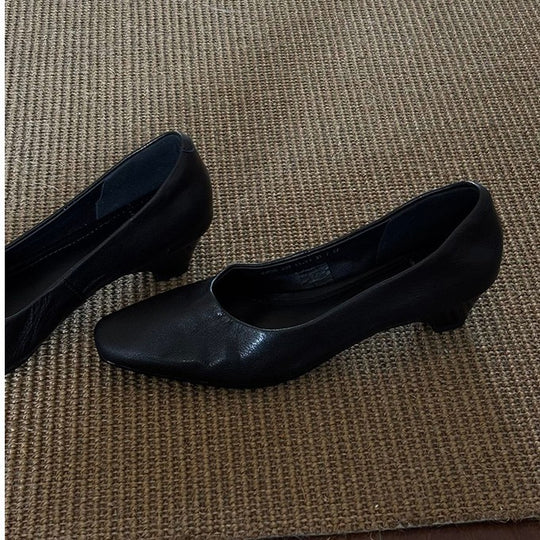 Damen Elegante und bequeme Slipper mit spitzem Zehenbereich EB