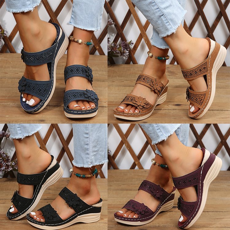 Damen stilvolle Wedge-Pantoletten mit floralen Akzenten EB