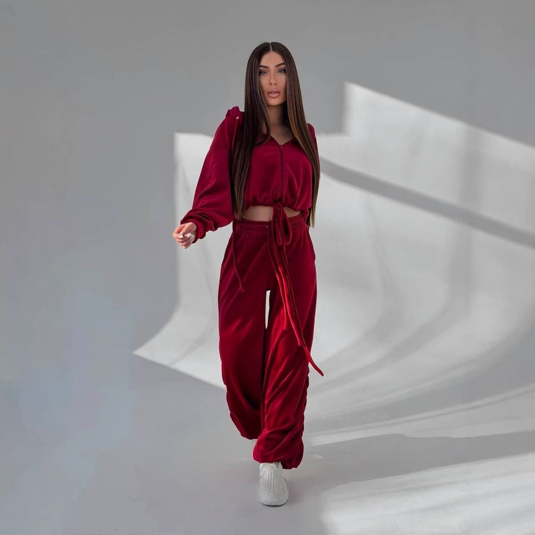 Damen Cropped Kapuzen-Sweatshirt mit Kordelzug am Saum und weite Raffung-Loungehose Eichborn Berlin