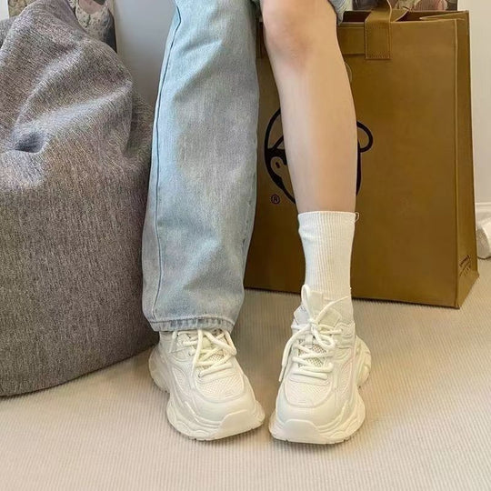 Damen Sportliche Sneakers mit atmungsaktivem Mesh-Obermaterial und rutschfester Sohle EB