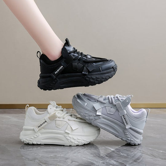 Damen Sportliche Sneakers mit modernem Mesh-Obermaterial und luftiger Sohle EB