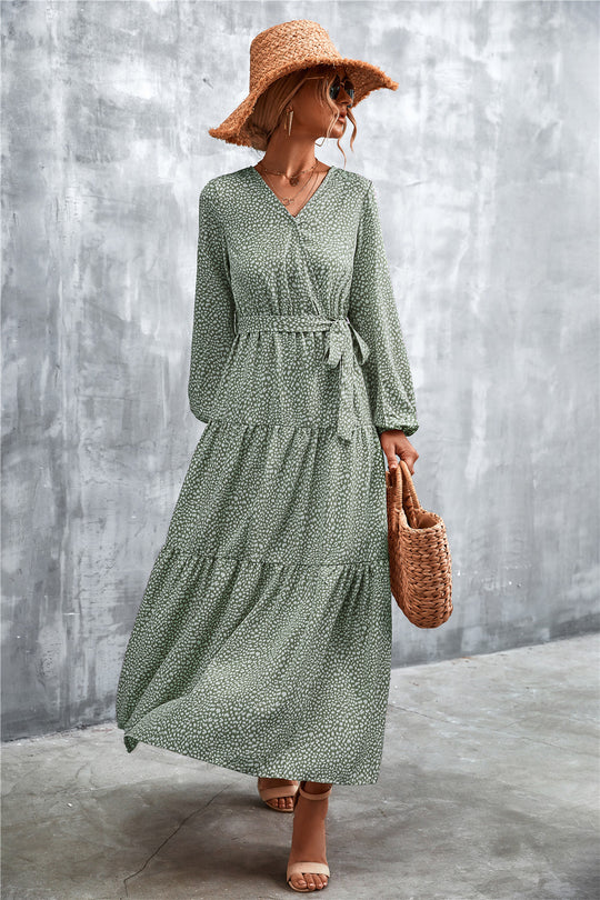 Damen Maxikleid mit tailliertem Design und langen Ärmeln EB