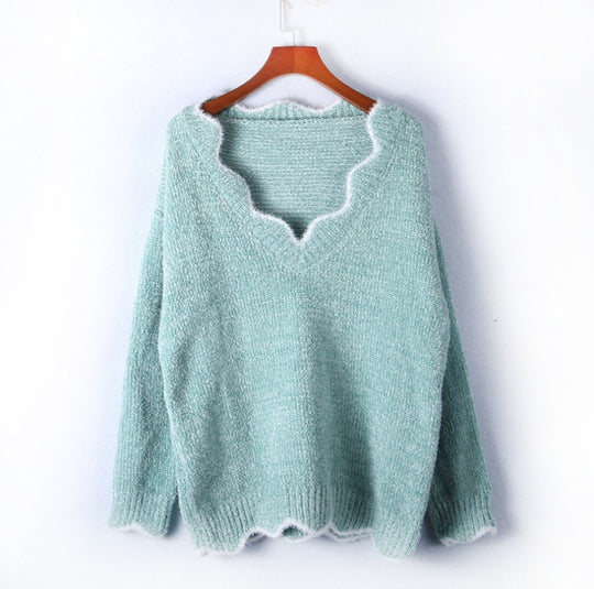 Damen kuscheliger Strickpullover mit tiefem V-Ausschnitt und gewellten Abschlüssen EB