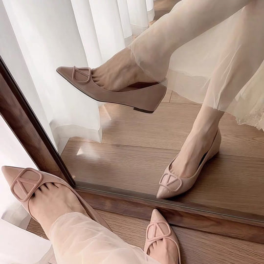 Damen elegante spitze Ballerinas mit modischem Riemendesign EB