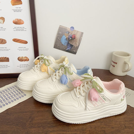 Damen Sneakers mit verspieltem Blumenmotiv und gepolsterter Laufsohle EB