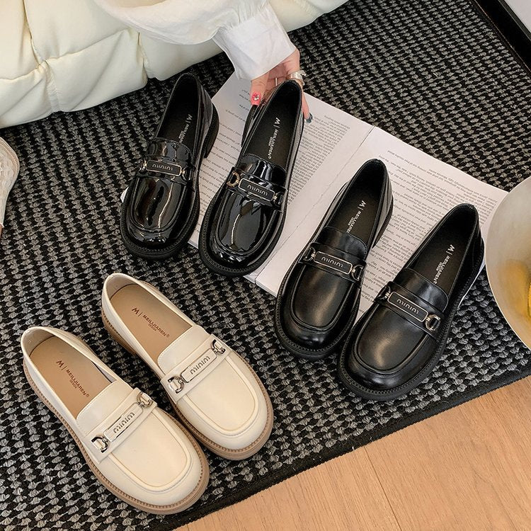 Damen Edle Loafer mit modischem Schnallenakzent und komfortabler Sohle EB