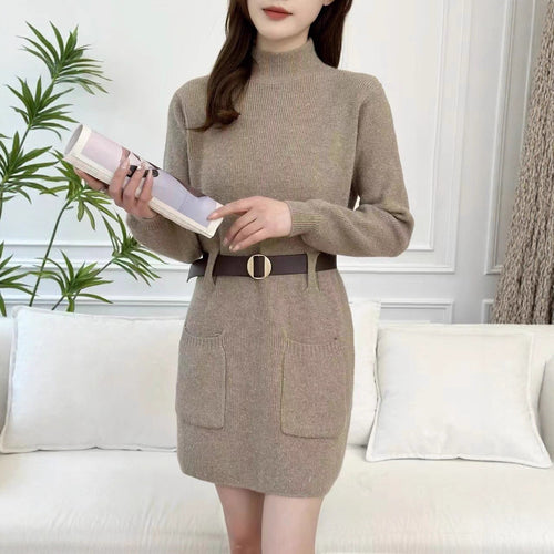 Damen Strickkleid mit hochgeschlossenem Kragen und praktischen Taschen EB
