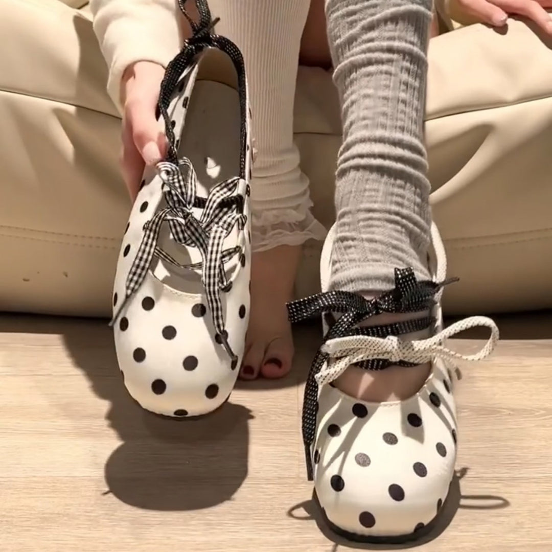Damen Freizeit-Ballerinas mit modischem Punkte-Design und verstellbaren Schleifen EB