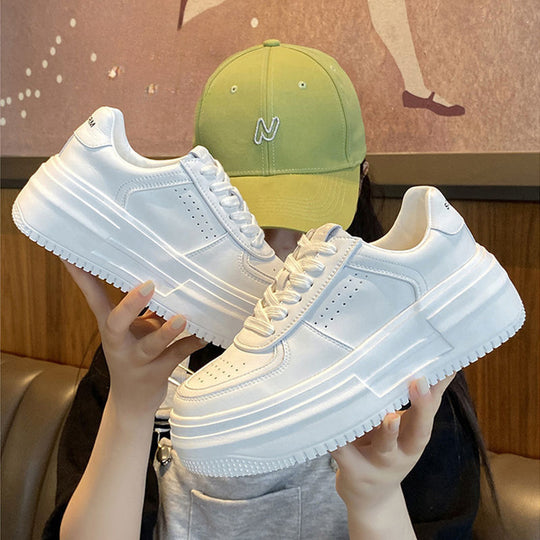 Damen Plateausneaker mit trendigem Design und optimalem Tragekomfort EB