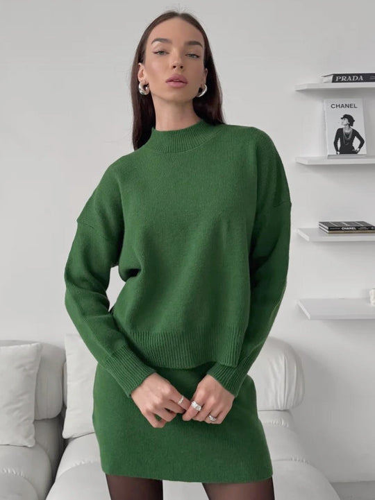Damen kuscheliges Strickensemble mit hochgeschlossenem Design und ausgestelltem Rock EB