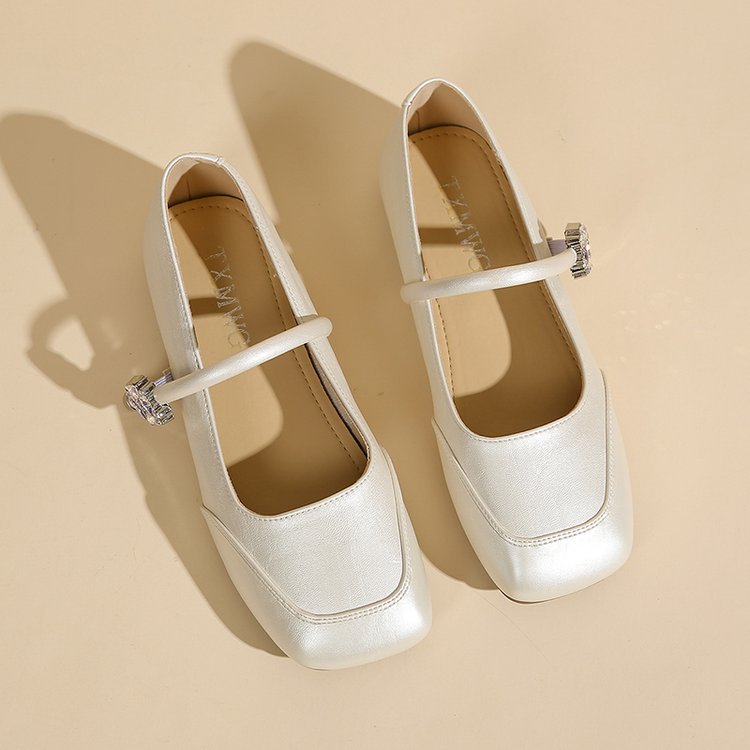 Damen elegante Flachschuhe mit funkelndem Riemchen und glänzendem Obermaterial EB