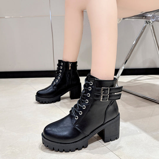 Damen Schnürstiefeletten mit modischen Schnallen und robustem Blockabsatz EB