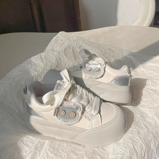 Damen Trendige Sneakers mit einzigartigem Blumen-Detail EB