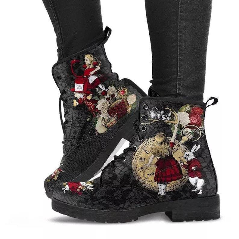 Damen nan modische knöchelhohe Schnür-Bikerboots mit auffälligem Totenkopf-Rosen-Print und robuster Profilsohle EB