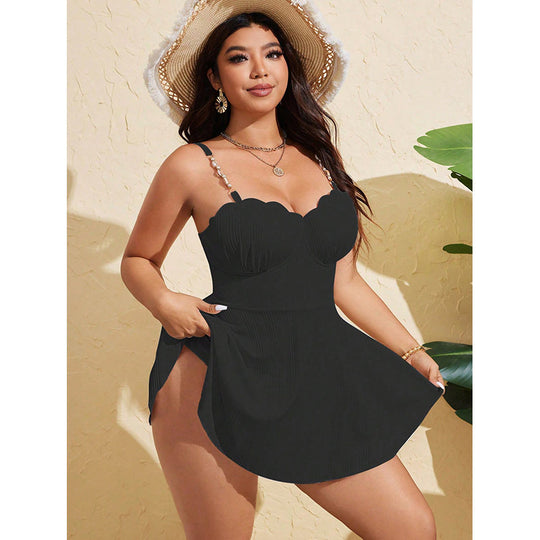Damen Strandkleid mit raffiniertem Wellensaum EB