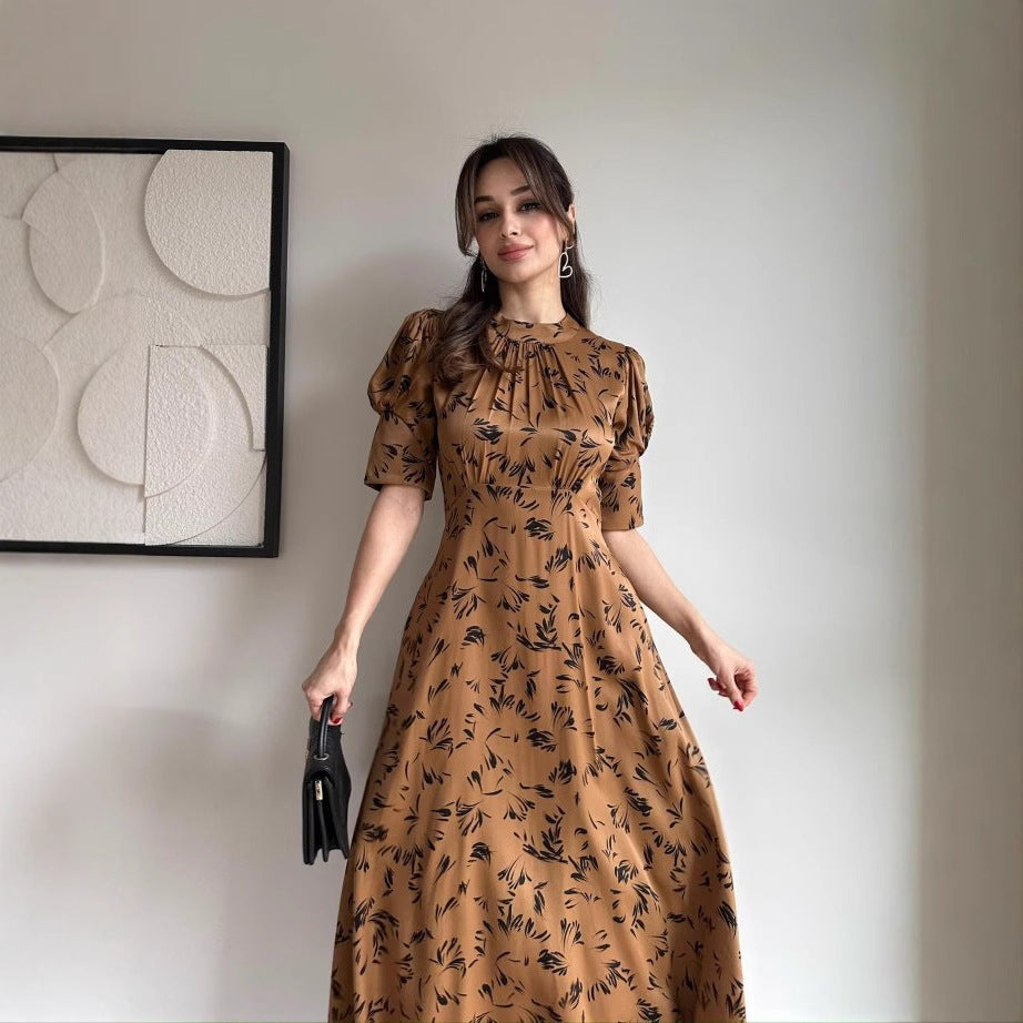 Damen Romantisches Maxikleid mit Rüschendetails und floralem Muster EB