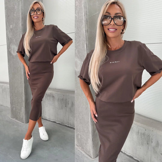 Damen lässiges Zweiteiler-Set aus Feinstrick mit oversized Shirt und Midi-Bleistiftrock mit Seitenschlitz Eichborn Berlin