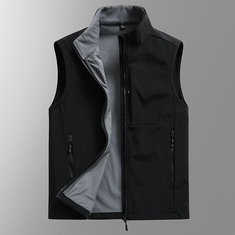 Herren Softshell‑Weste mit Fleecefutter, winddichter Außenlage und Reißverschlusstaschen EB