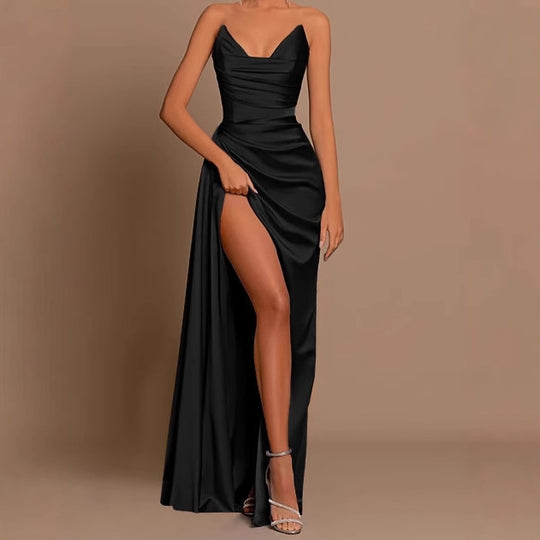 Damen Elegantes Langarm-Maxikleid mit drapierten Details und hohem Schlitz EB
