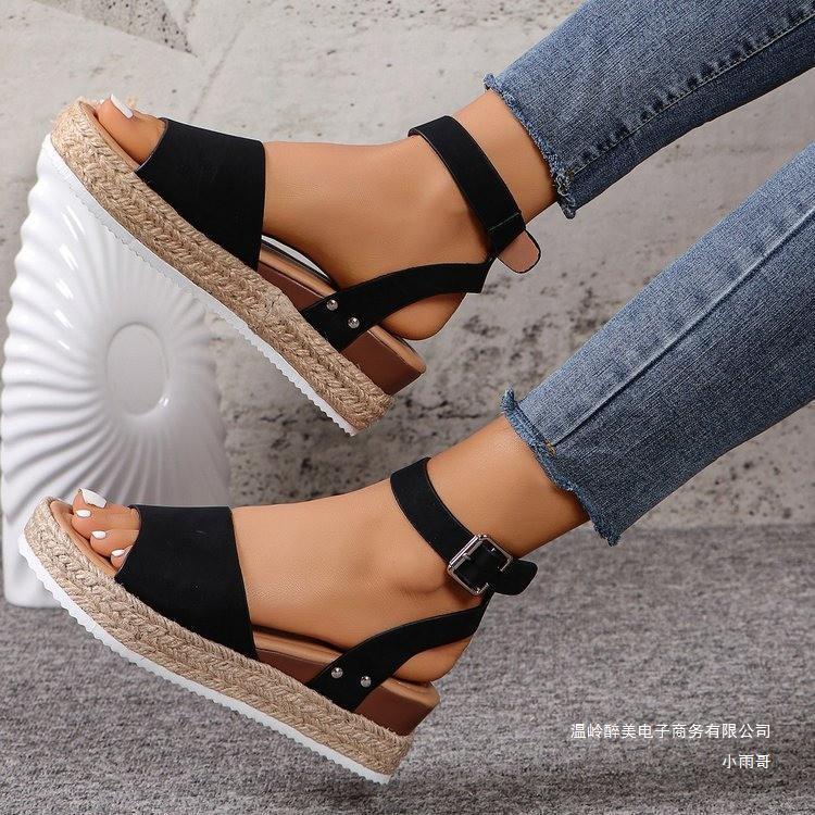 Damen Wedge-Sandaletten mit elegantem Riemen-Design und komfortablem Fußbett EB