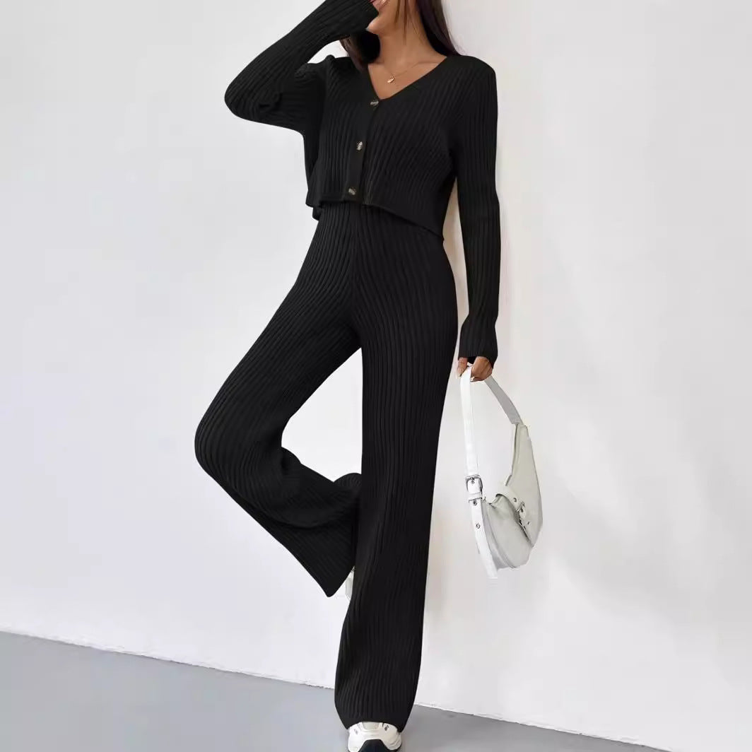 Damen Strick-Ensemble mit V-Ausschnitt und weitem Bein EB