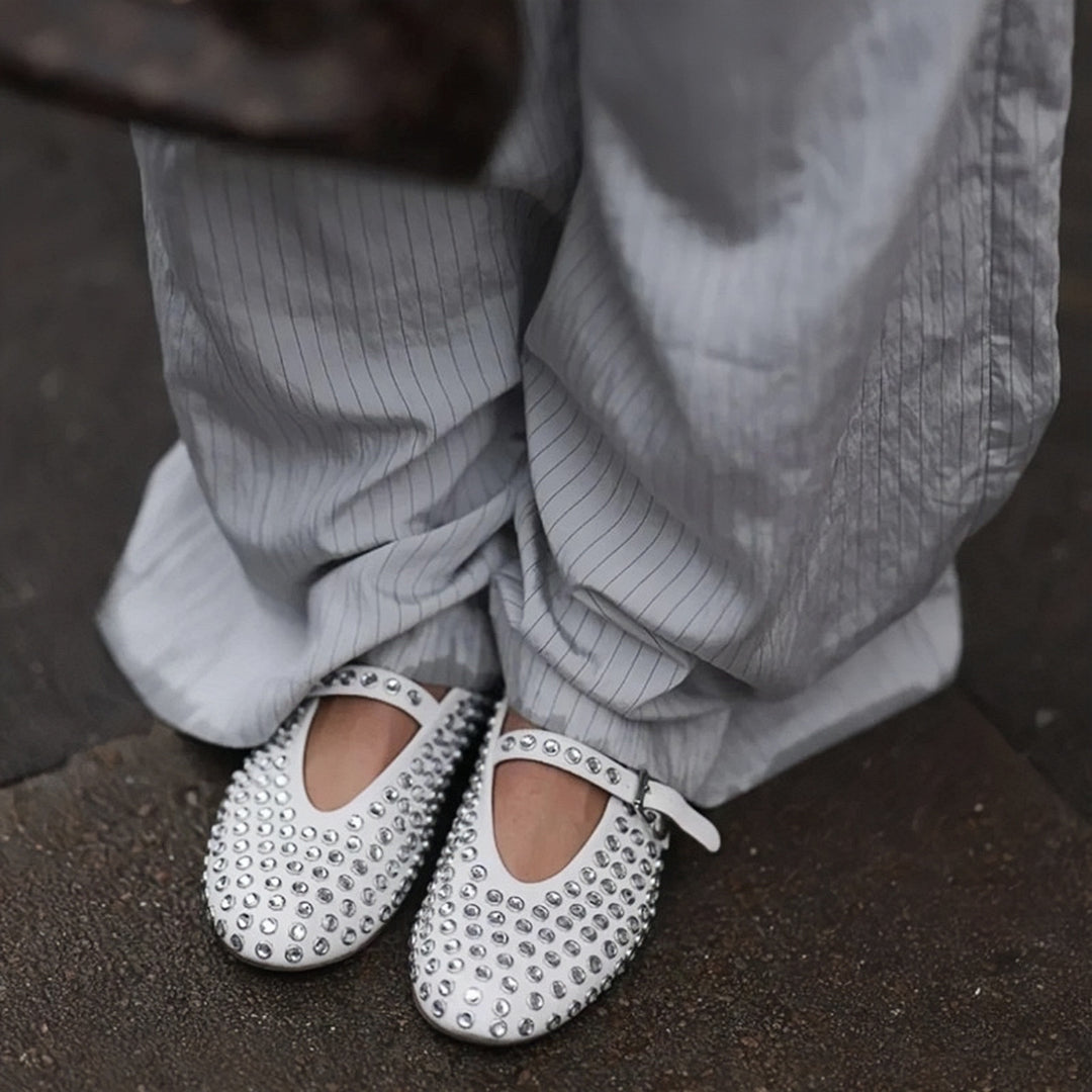 Damen Ballerinas mit elegantem Strassbesatz und Riemchen EB