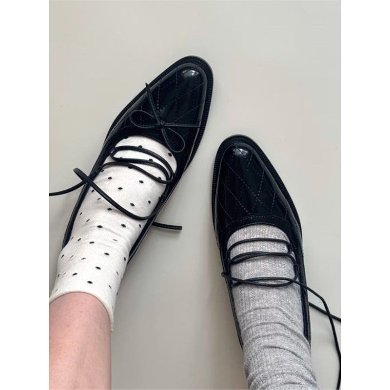 Damen elegante Schnürschuhe mit glänzendem Obermaterial und dekorativem Muster EB