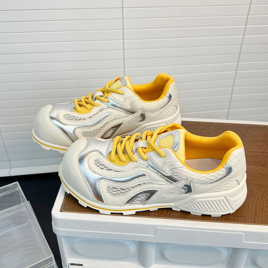 Damen Sportliche Sneakers mit reflektierenden Akzenten und atmungsaktiven Netzeinsätzen EB