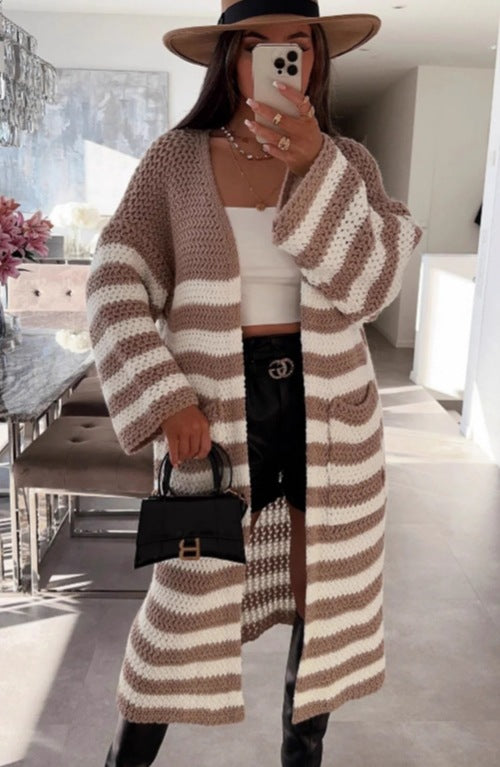 Damen Grobstrickjacke mit gestreiftem Design und lässigem Schnitt EB