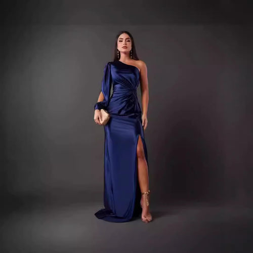 Damen Abendkleid mit asymmetrischem Ausschnitt und eleganter Faltenlegung EB