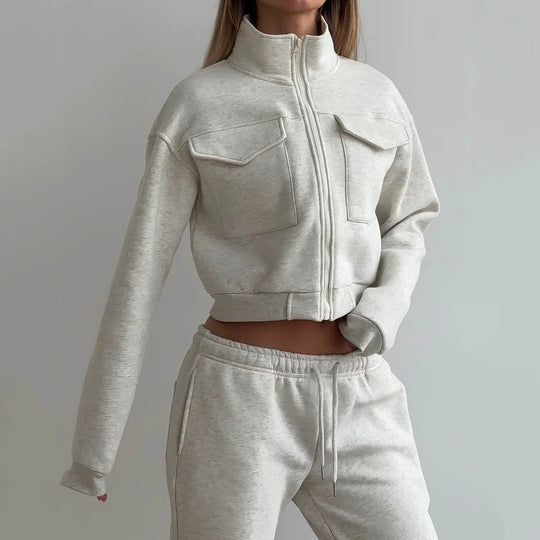Damen moderner Zip-Hoodie und weite Sporthose EB