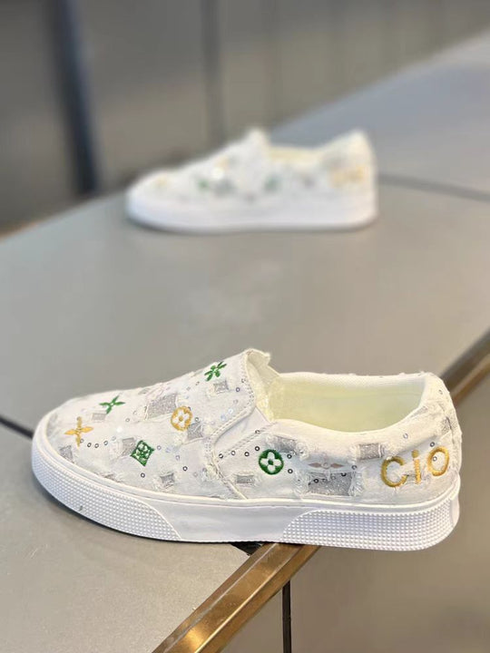 Damen Slip-On Sneakers mit buntem besticktem Design EB