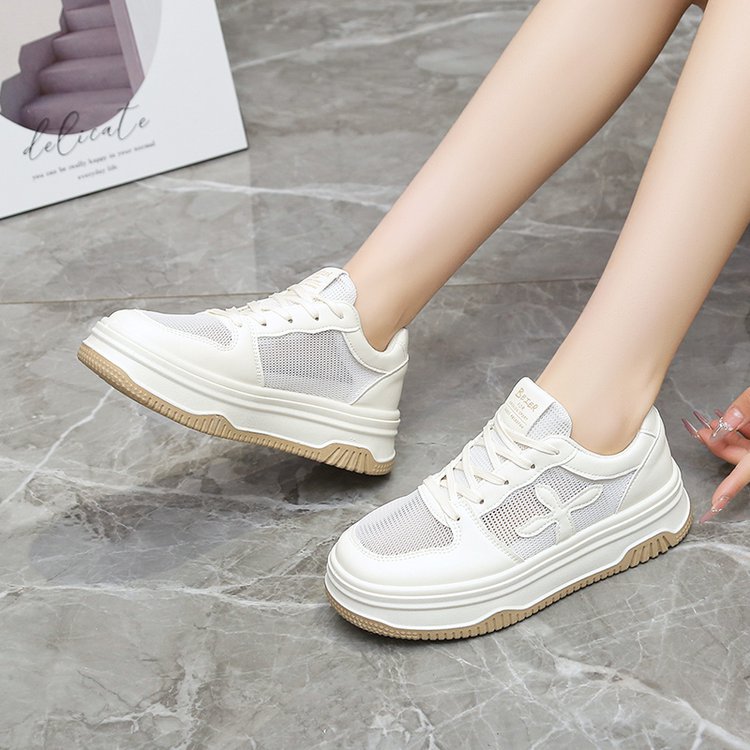 Damen Sportliche Sneakers mit atmungsaktivem Mesh-Obermaterial und dämpfender Laufsohle EB