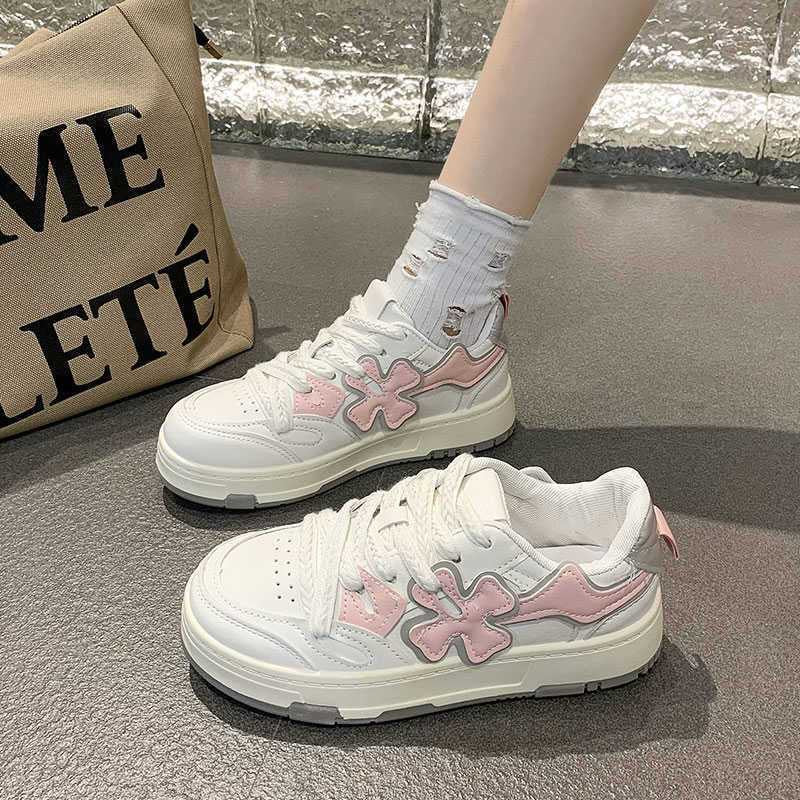 Damen Sneakers im modernen Floral-Design EB