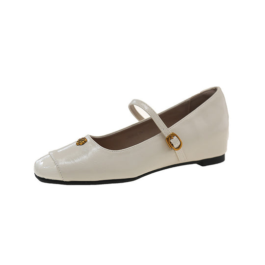 Damen Ballerina-Schuhe mit elegantem Riemchen und geschmackvollem Schmuckdetail EB