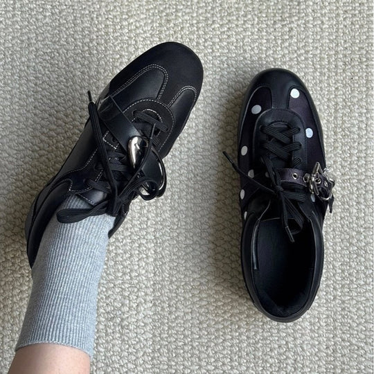 Damen sportive Sneakers mit einzigartigem Punktedesign und stabiler Sohle EB