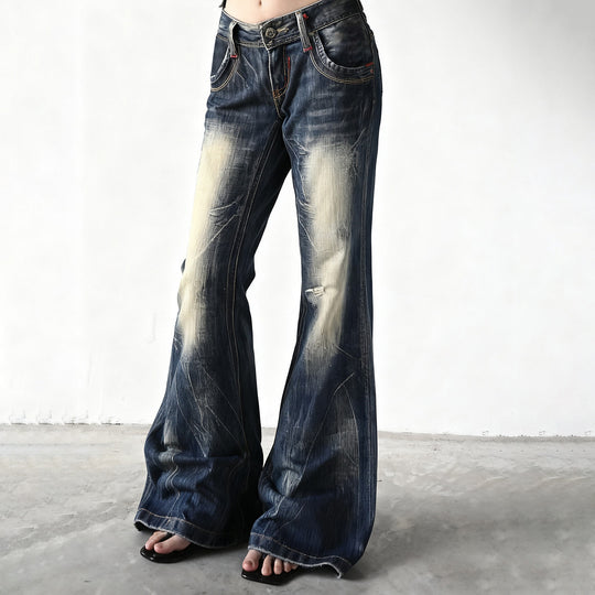 Damen Flared Jeans mit modischem Used-Look EB