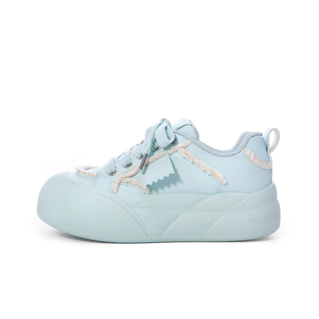 Damen Sportliche Chunky Sneakers mit einzigartigen Design-Elementen EB