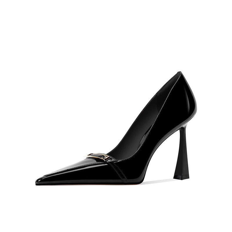 Damen High Heel Pumps mit glänzender Lackoberfläche und elegantem Akzent EB