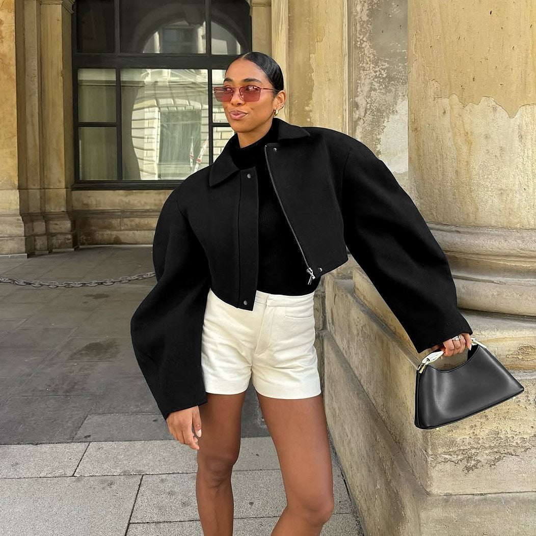 Damen Oversized Cropped-Jacke mit innovativem Schnitt EB