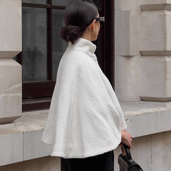 Damen Oversized Wollcape mit hohem Kragen und Knopfdetail EB