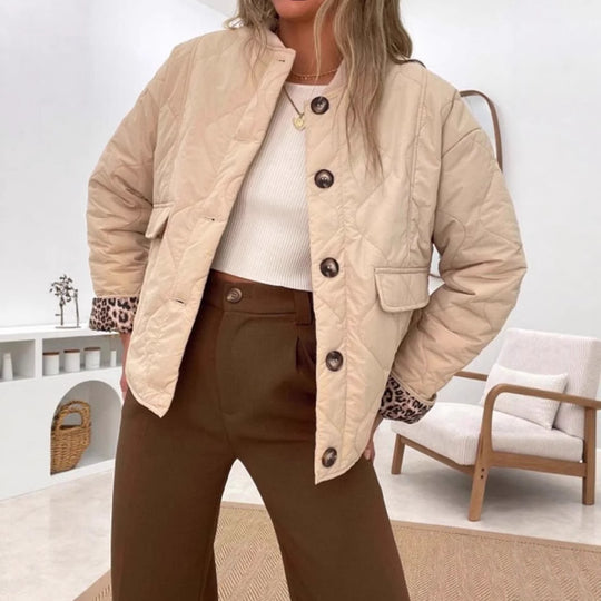 Damen Steppjacke mit leopardemuster Detail EB