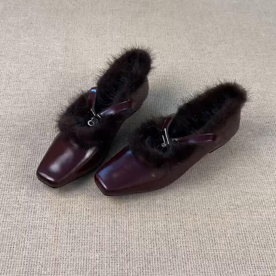 Damen elegante Pantoletten mit luxuriösem Fellbesatz EB