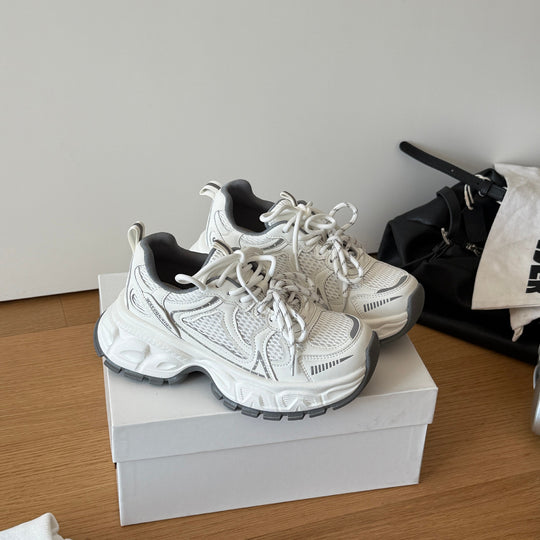 Damen Sportliche Sneakers mit atmungsaktiver Mesh-Oberfläche und stoßdämpfender Sohle EB