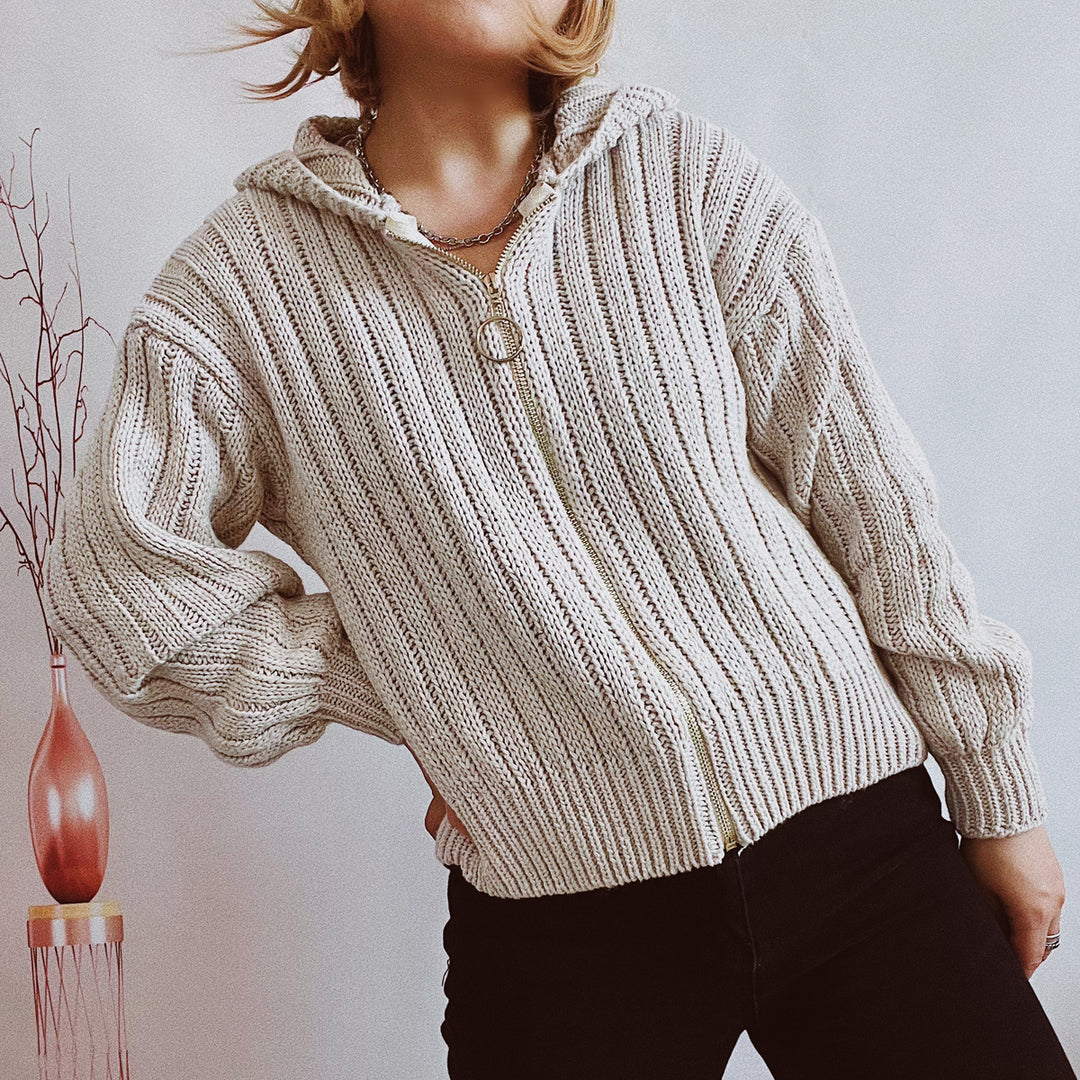 Damen Strickjacke mit auffälligem Reißverschluss und lässigem Schnitt EB