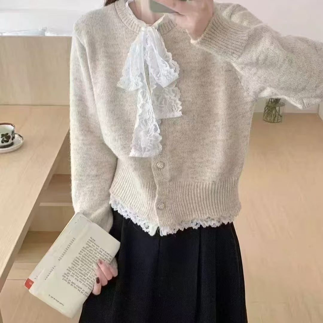 Damen Strickcardigan mit Lagenlook und Spitzenkragen EB