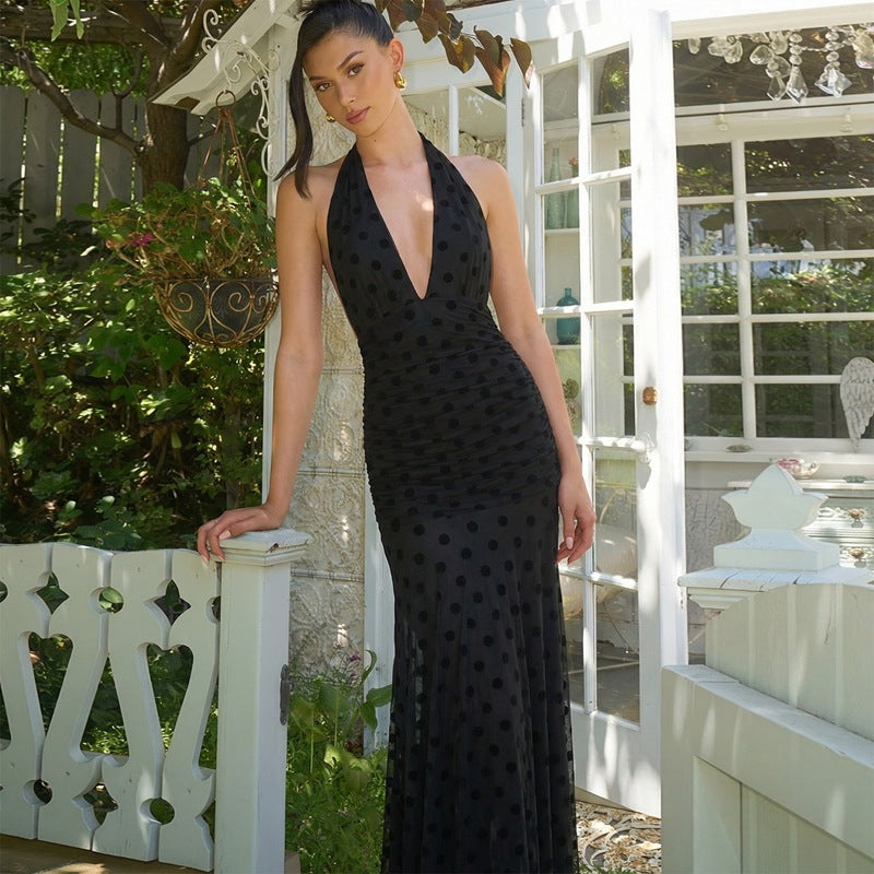 Damen Elegantes Maxikleid mit tiefem Ausschnitt und voluminösem Rock EB